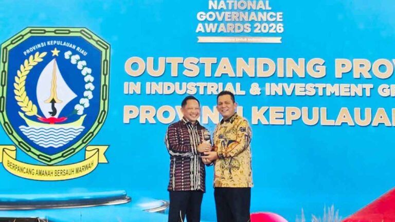 Gubernur Ansar Ahmad Borong Dua Penghargaan Bergengsi di National Governance Awards 2026