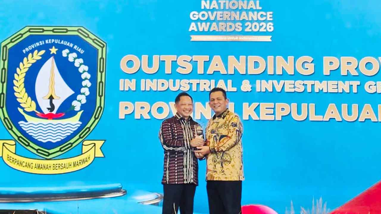 Gubernur Ansar Ahmad Borong Dua Penghargaan Bergengsi di National Governance Awards 2026
